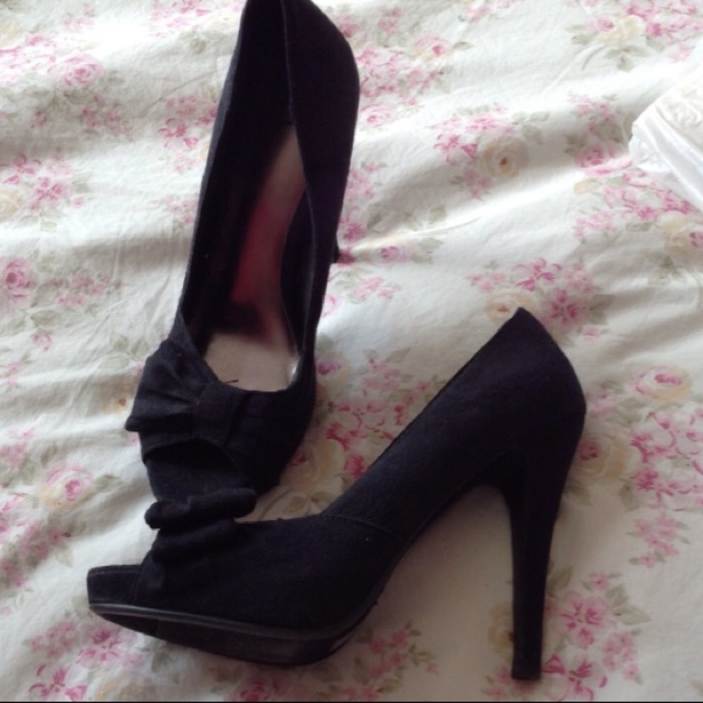 D BLACK VEGAN SUEDE PUMPS 7.5